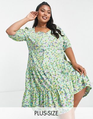 New Look Curve mini smock dress with puff sleeves in green floral