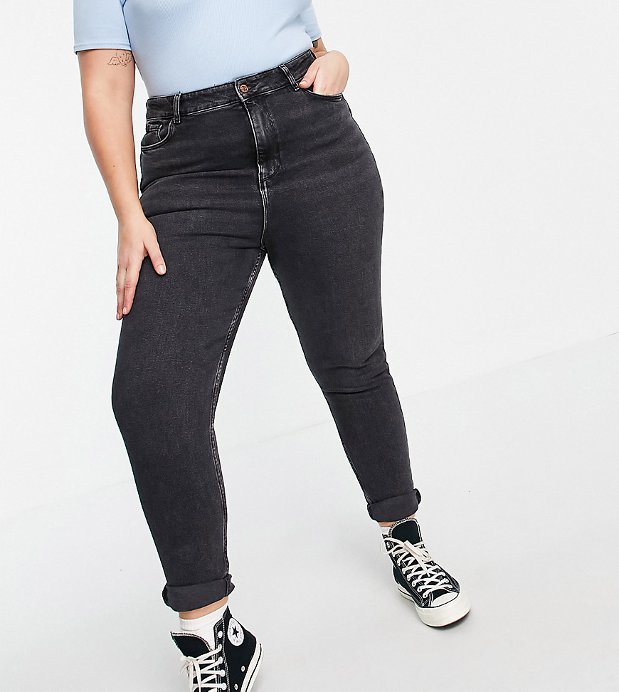 Plus-size jeans by New Look It%27s all in the jeans High rise Belt loops Five pockets Skinny fit Tight cut regular on the waist
