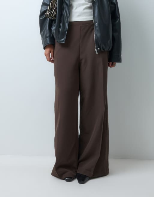 New Look Curve pantaloni a gamba larga marrone scuro, 4 di 5