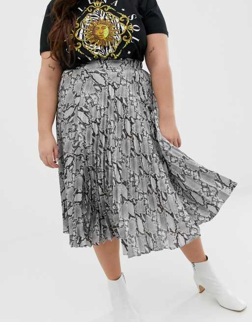 New Look Curve pleated satin midi skirt in grey snake print ASOS