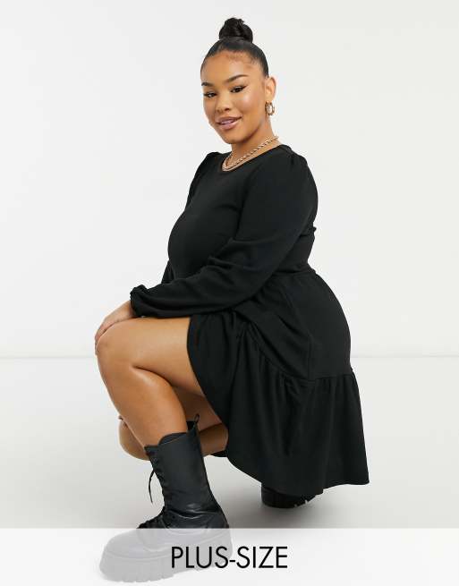 New Look Curve - Robe côtelée à ourlet à basque - Noir