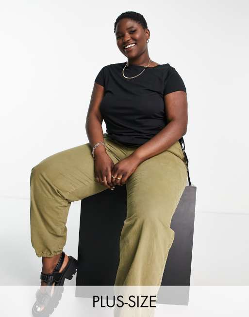 New Look Curve ruched tee in black