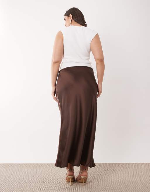 New Look Curve satin bias midi skirt in brown, 5 of 5