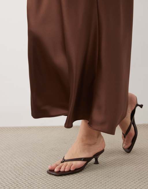 New Look Curve satin bias midi skirt in brown, 5 of 5