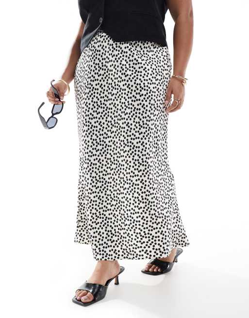 New Look Curve satin bias midi skirt in cream polka dot, 2 of 5