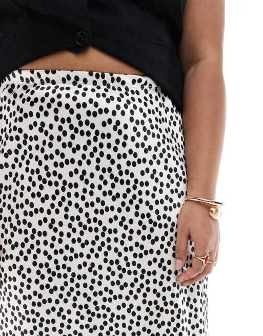 New Look Curve satin bias midi skirt in cream polka dot, 5 of 5