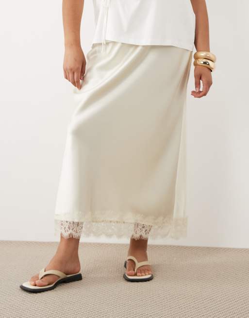 New Look Curve satin lace trim midi skirt in cream, 2 of 5