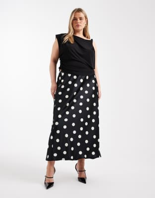 New Look Curve - Satin-Midirock in Schwarz mit Schrägschnitt und Polka Dots