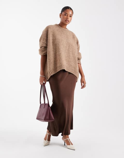 New Look Curve - Schuingesneden satijnen midirok in bruin