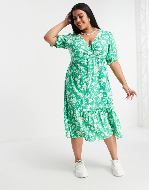 New Look Curve short sleeve floral shirred cuff midi dress in green