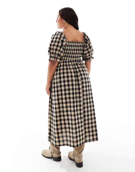New Look Curve short sleeve shirred midi dress in brown check, 4 of 4