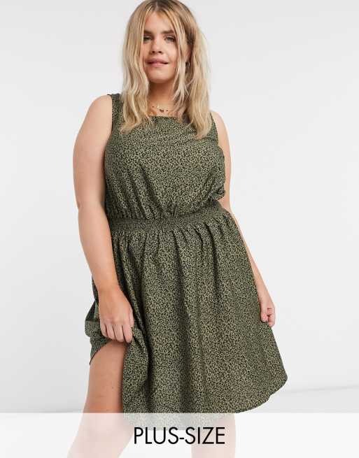 New Look Curve sleeveless midi dress in green pattern | ASOS