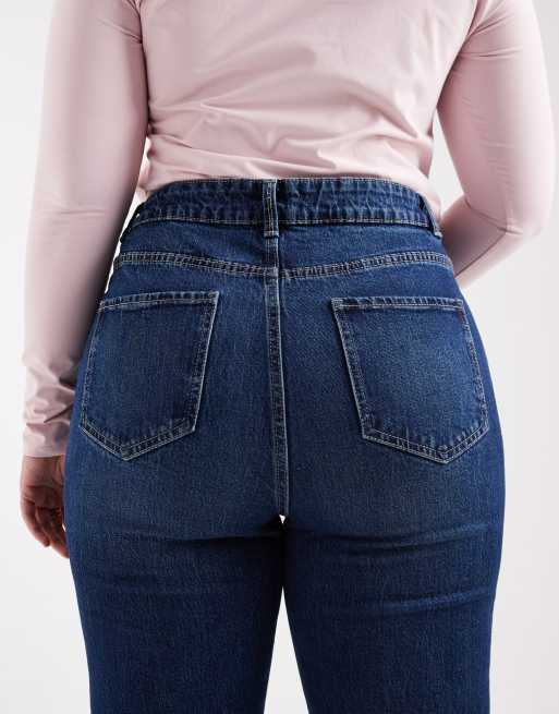 New Look Curve straight leg jeans in mid blue, 4 of 5