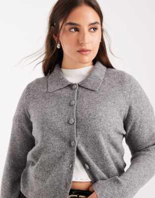 New Look Curve - Strickjacke in Mittelgrau mit Kragen