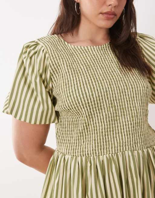 New Look Curve stripe shirred midi dress in green, 3 of 4
