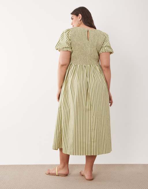 New Look Curve stripe shirred midi dress in green, 4 of 4