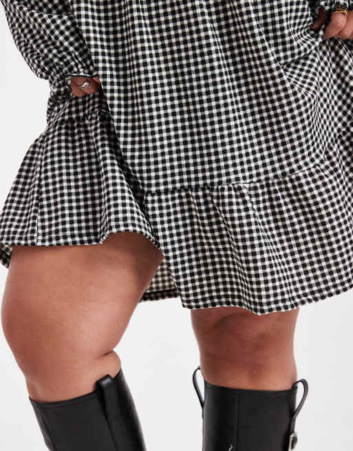 New Look Curve – Svart, panelsydd miniklänning med smock och ginghamrutigt mönster, 4 av 4