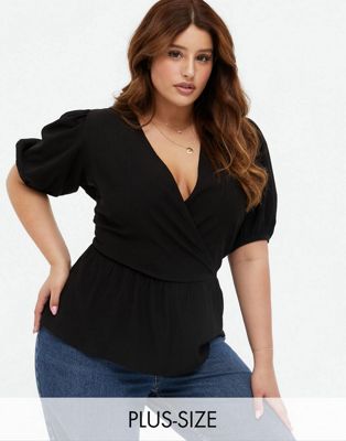 New Look Curve textured wrap top in black