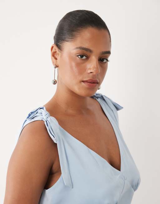 New Look Curve tie shoulder satin midi dress in light blue, 3 of 4