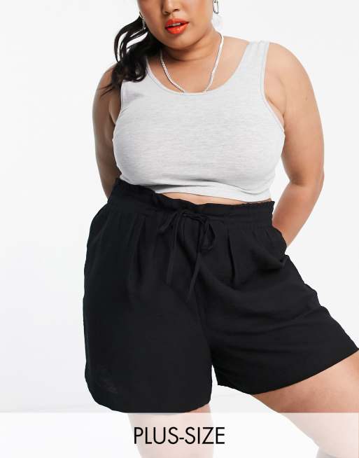 New Look Curve tie waist shorts in black