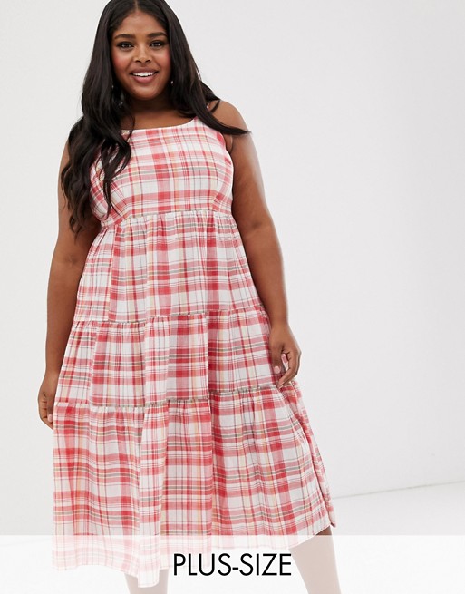 New Look Curve tiered maxi dress in white check pattern