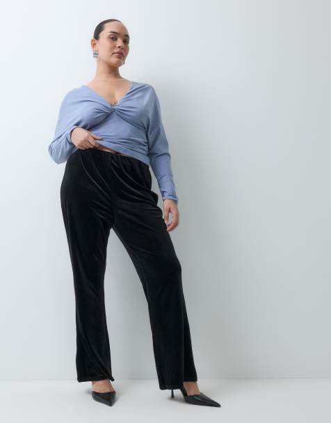 New Look Curve velvet flare trouser in black - view 1