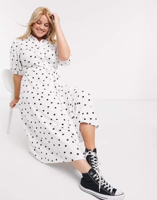 New Look Curve – Weiß gepunktetes Midi-Hemdkleid mit Puffärmeln