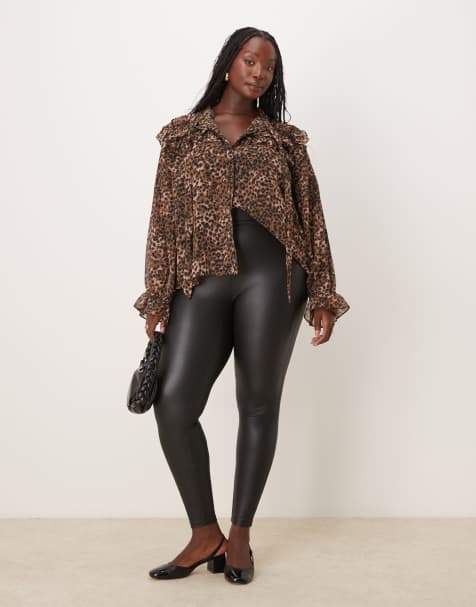 New Look Curve wet look leggings in black - view 1