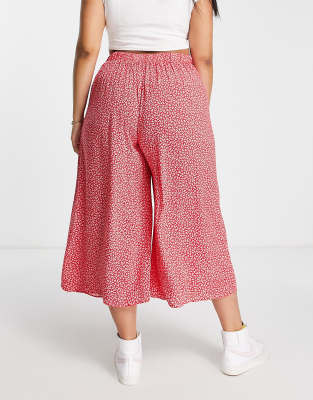 curve cropped trousers