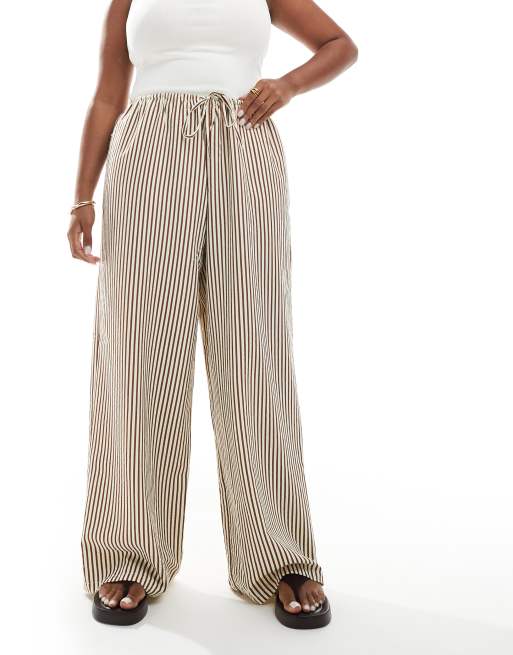 New Look Curve wide leg trousers in brown stripe, 3 of 5