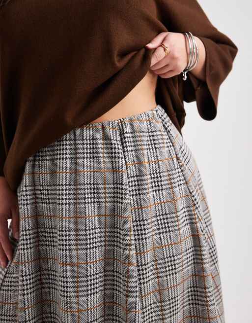 New Look Curve – Zwiewna spódnica mini w czarną kratkę, 3 z 5