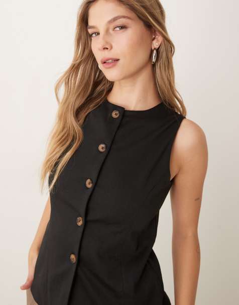 New Look crew neck waistcoat in black