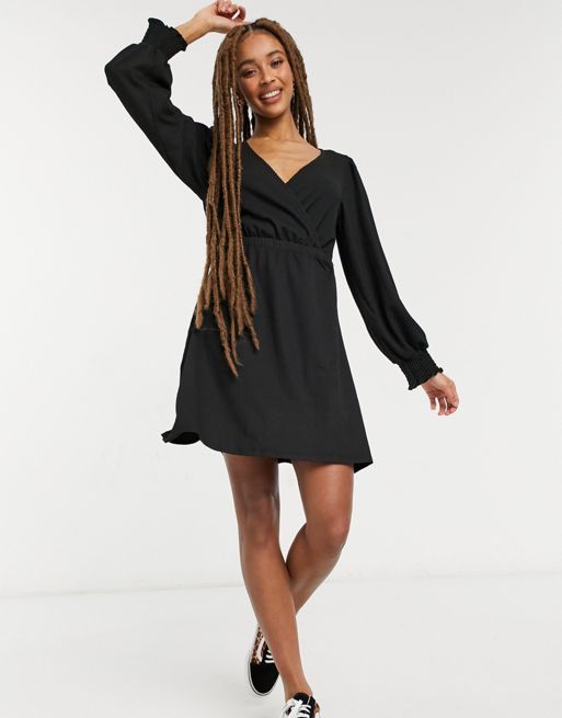 New Look – Czarna sukienka mini z marszczonymi mankietami | ASOS