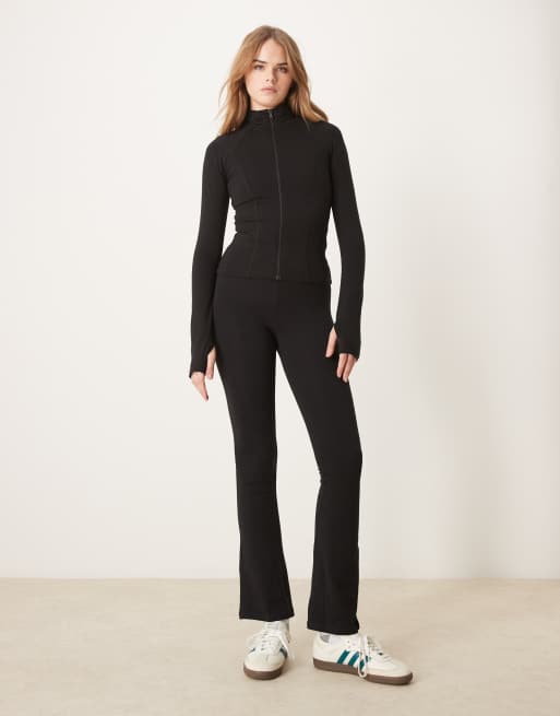 New Look – Czarne legginsy z rozszerzanymi nogawkami