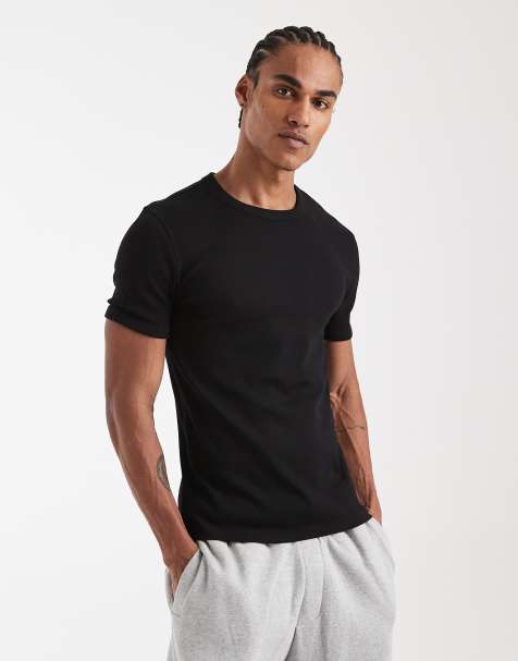 New Look – Czarny prążkowany T-shirt podkreślający sylwetkę - view 1