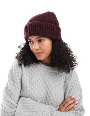 New Look - Dicke Strickmütze in Burgunderrot