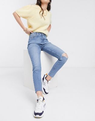 New Look – Disco-Jeans in Hellblau mit engem Schnitt