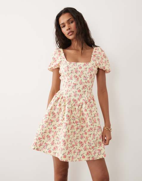 New Look ditsy puff sleeve v waist mini dress in yellow - view 1