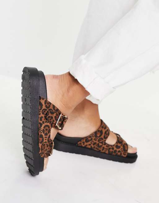 New Look double buckle chunky flat sandal in leopard print