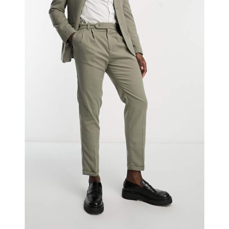 Pleat best sale front chinos