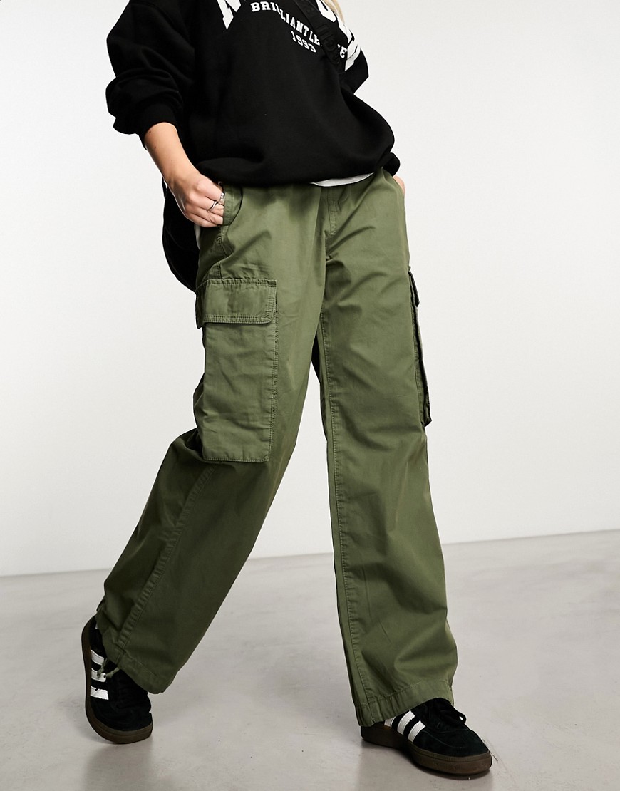 New Look double pocket slim leg cargo in khaki-Green