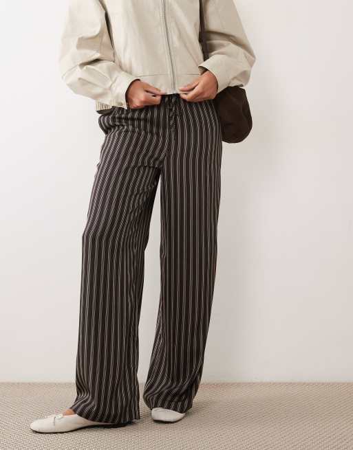New Look drawstring waist wide leg pants in brown stripe, 2 of 5