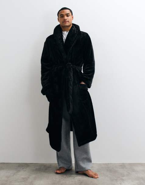 New Look dressing gown in black  - view 1