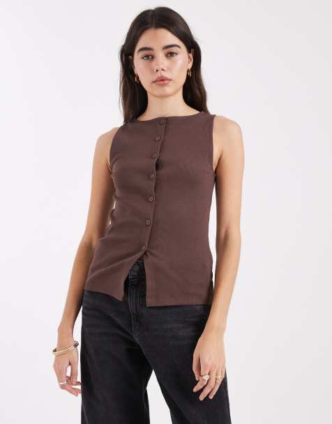 New Look – Durchgeknöpftes Tanktop in Braun mit U-Boot-Ausschnitt - view 1