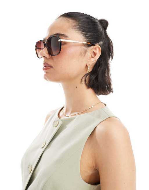 New Look – Eckige Sonnenbrille in Braun mit goldenem Detail, 3 von 3