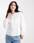 [New Look] New Look embroidered collar shirt in white 18 10 - White