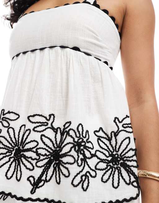 New Look embroidered hem cami top in white (part of a set), 3 of 4