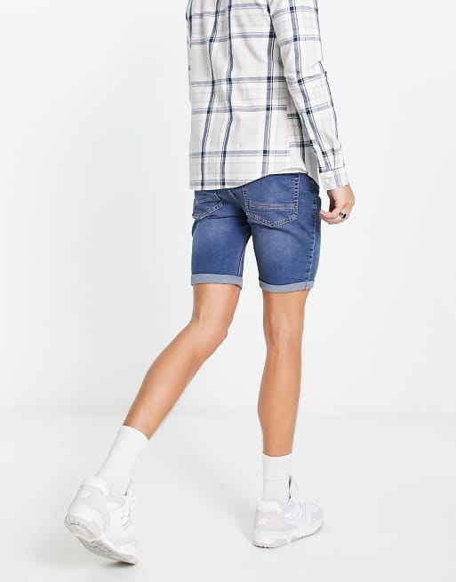 New Look – Eng geschnittene Denim-Shorts in Mittelblau, 2 von 4
