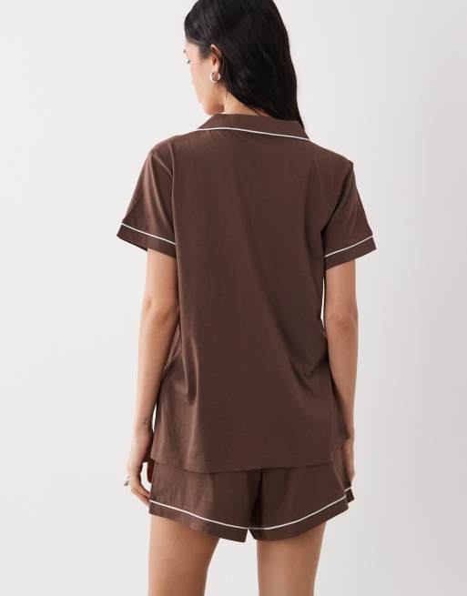 New Look - Ensemble de pyjama avec short et chemise à manches courtes et revers - Marron, 4 de 4