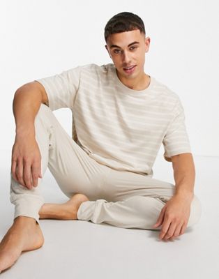 Loungewear New Look - Ensemble t-shirt oversize à rayures et jogger - Taupe